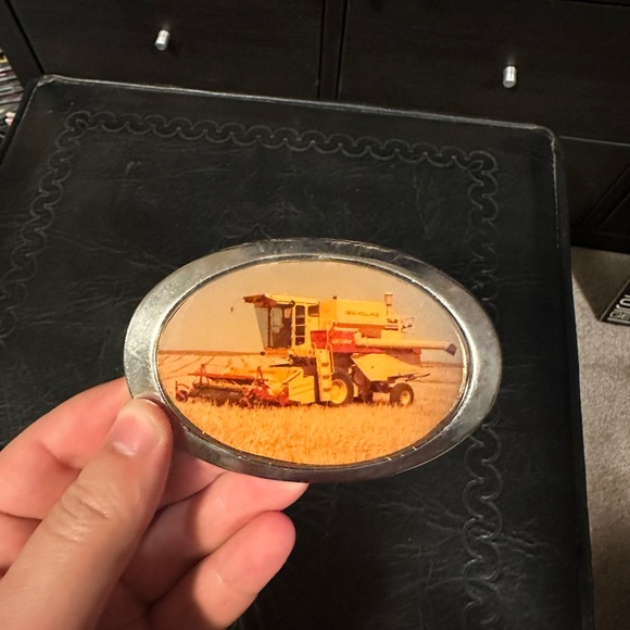 New Holland Combine Belt Buckle - Picture 2 of 3